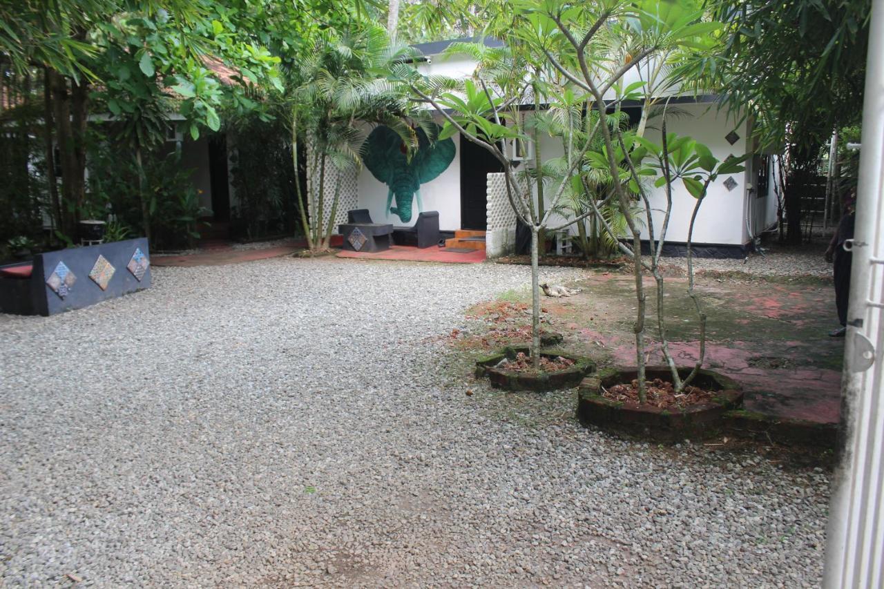 Mint Inside Garden Apartment Varkala Ngoại thất bức ảnh